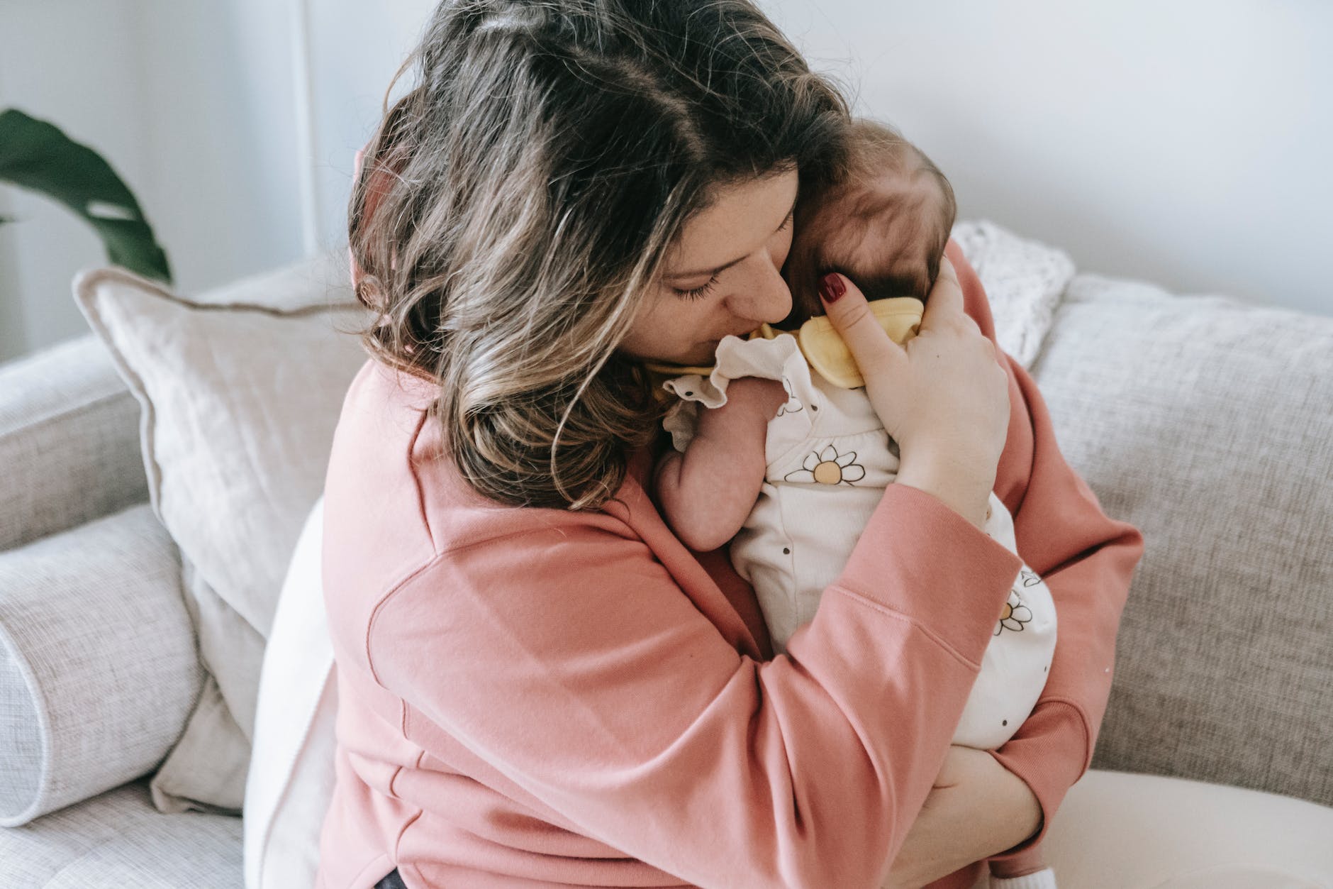 how to resolve breastfeeding pain